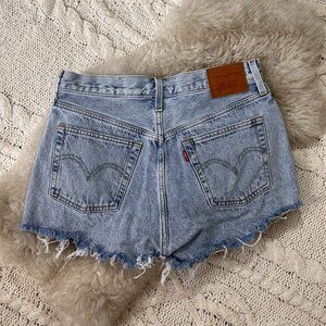 Levi Jean Shorts - 501